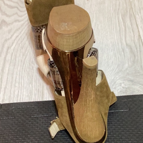 Pelle Moda Heels - Picture 5 of 6